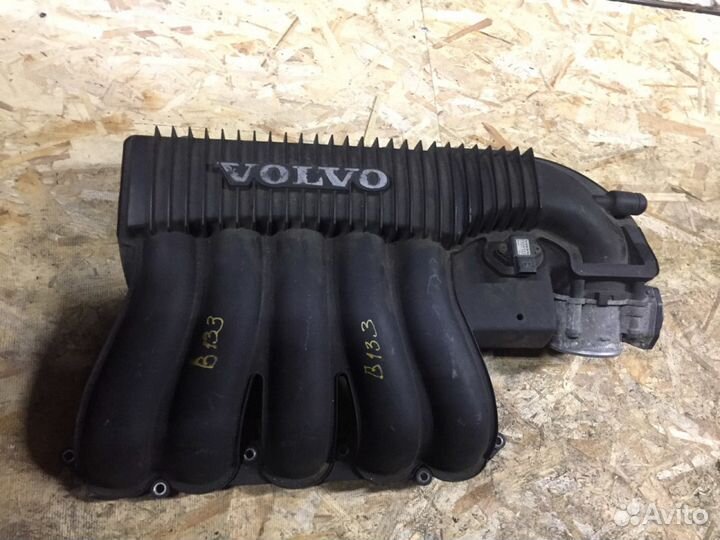 Вольво S40 впускной коллектор 2.4 V50 30650185
