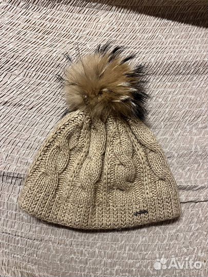 Шапка женская бежевая