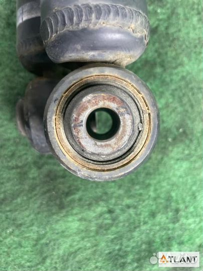 Амортизатор задний nissan leaf