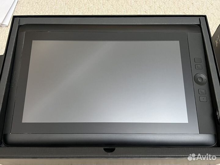 Графический планшет wacom cintiq 13HD