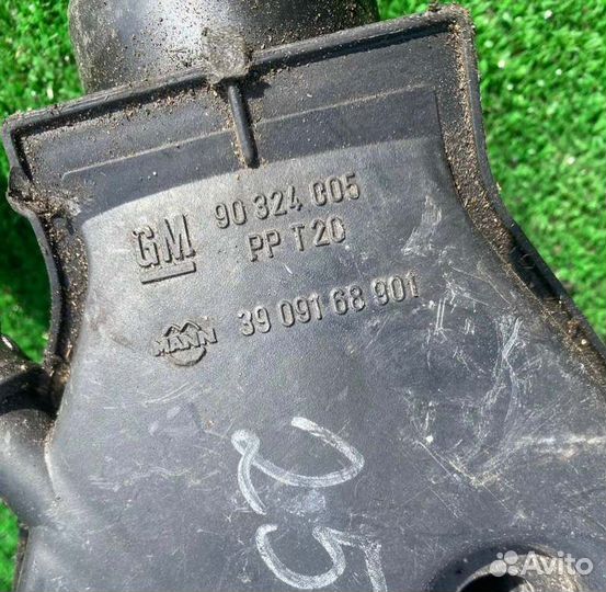 Воздухозаборник Opel Astra 1.4 1995