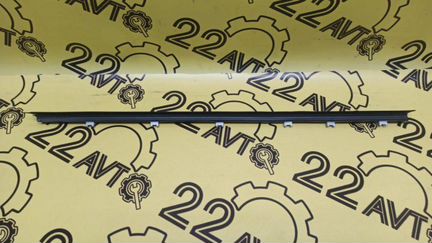 Молдинг стекла (на дверь) передний правый Bmw 525I