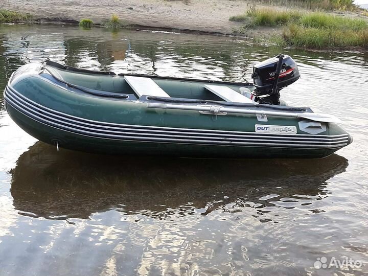Лодка с мотором