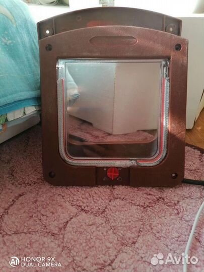 Дверца для кошек или маленькой собачки