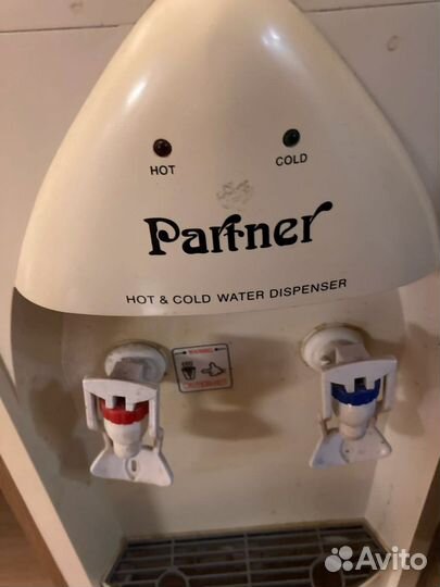 Кулер для воды напольный