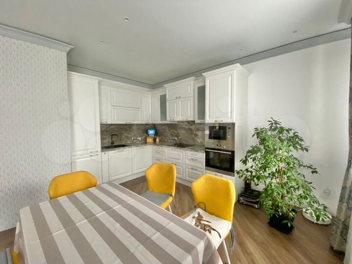 Дом 192 м² на участке 5,3 сот.