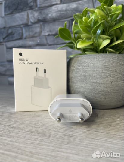Зарядка для айфона 20w новые