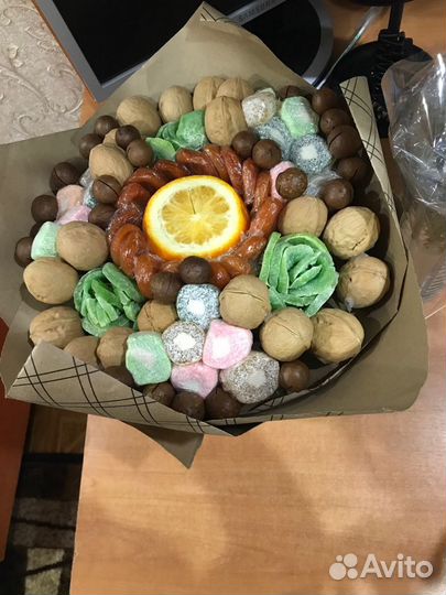 Букеты из фруктов и конфет (сладкие)