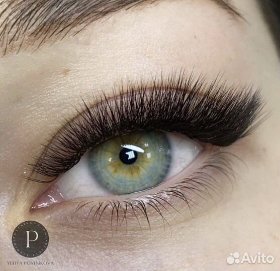 Модель наращивание ресниц