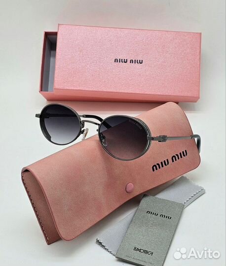 Солнцезащитные очки miu miu