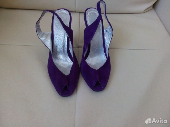 Замшевые босоножки