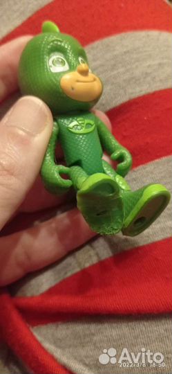 Герои в масках с транспортом