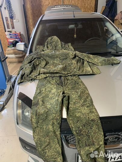 Военный костюм