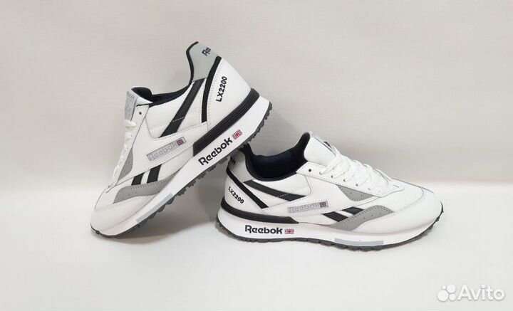 Кроссовки белые Reebok LX2200 лето артикул 3180