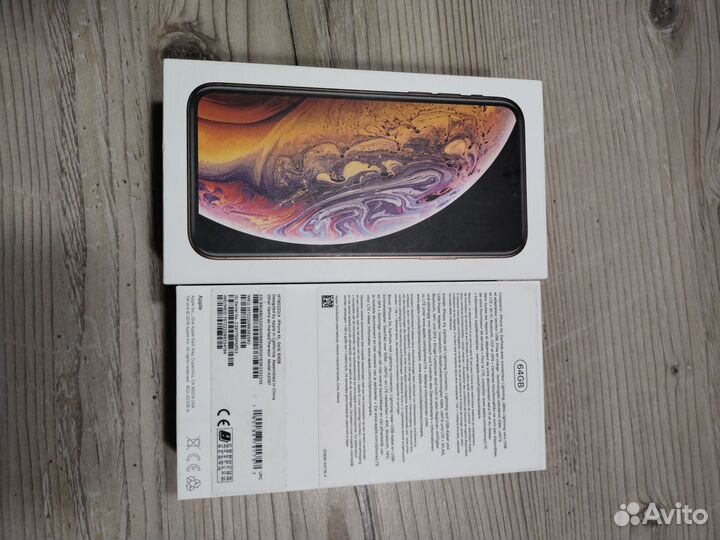 iPhone Xs, 64 ГБ