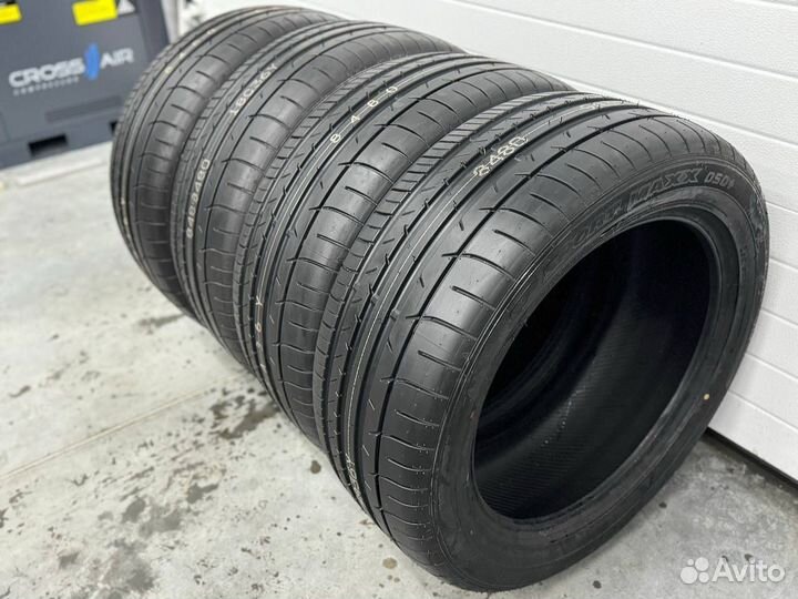 Dunlop SP Sport Maxx 050+ 245/35 R20 и 275/30 R20 96Y