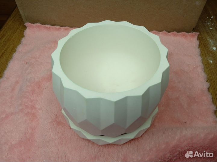 Кашпо горшок для цветов