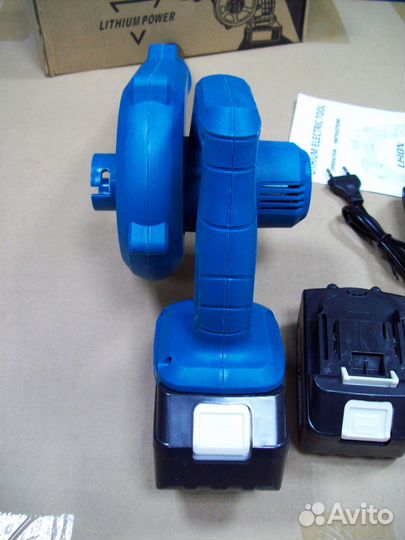 Воздуходувка аккумуляторная Макита с 2 акб