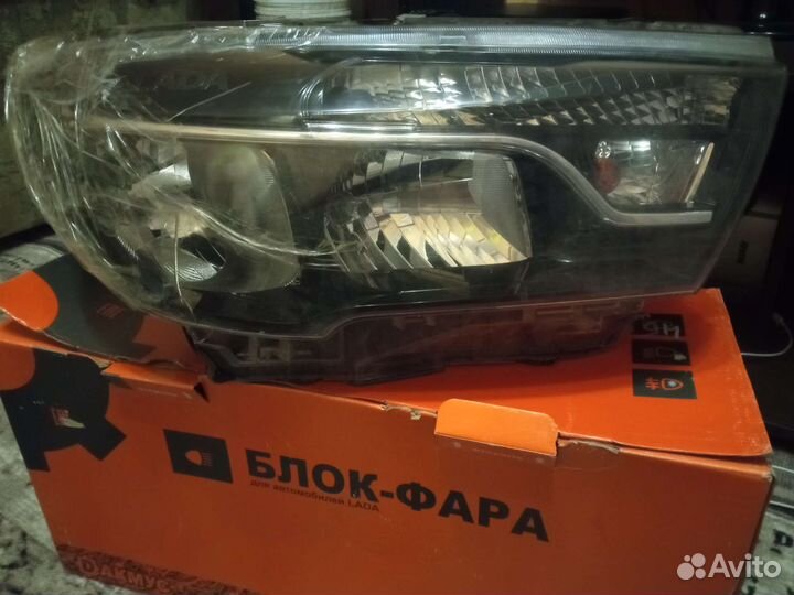 Фара правая LADA vesta