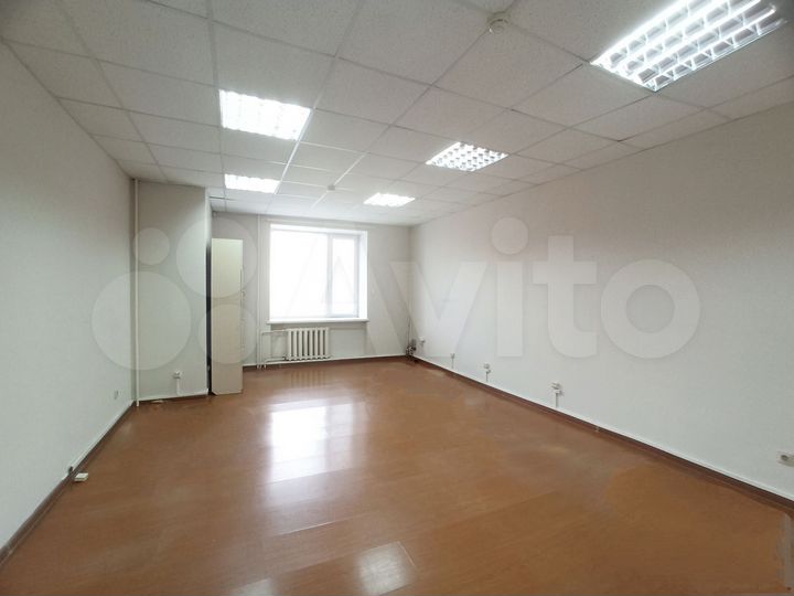 Офис в центре с парковкой, 155 м²