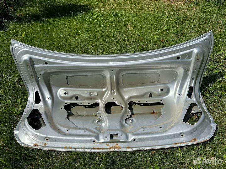 Запчасти, багажник для toyota corolla е150