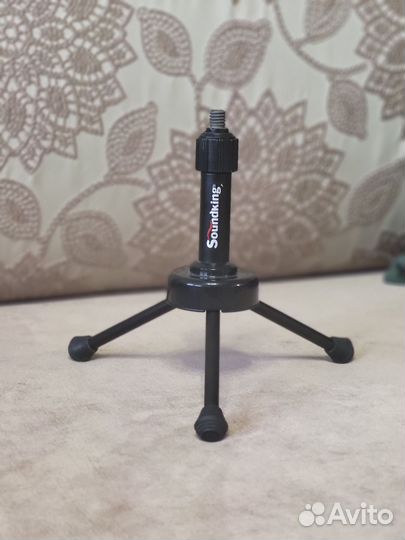 Настольная стойка для микрофона