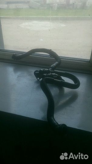 Вентялиционный шланг Ауди а6 с6 06E 103 217 K