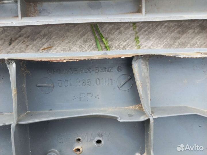 Mercedes Sprinter 901 (95-99)бампер перед оригинал