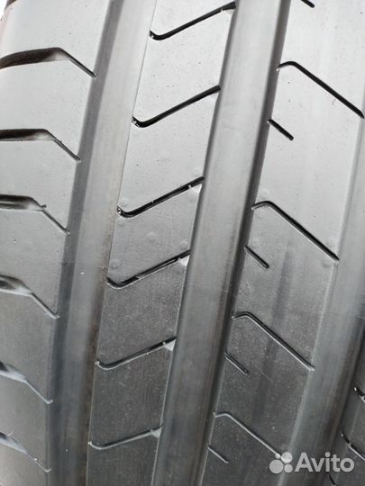 Pirelli P Zero 275/40 R22