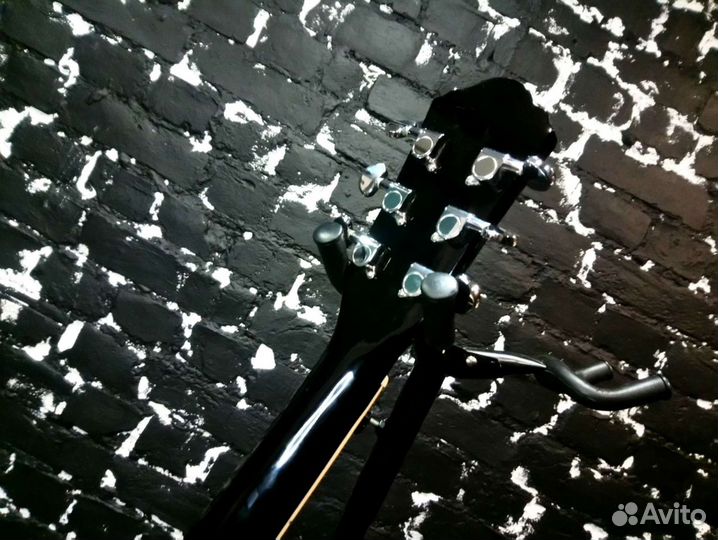 Гитара с чехлом