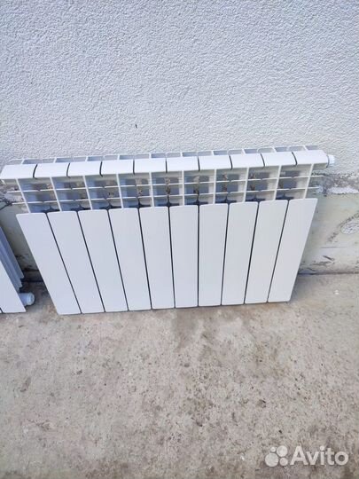 Радиатор бимиталмческий с нижним подключением