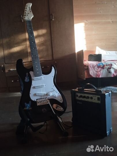 Электро гитара с комбиком