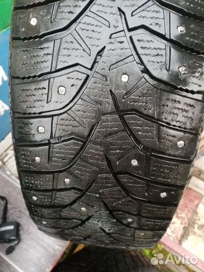 Bridgestone Blizzak Spike-02 195/65 R15 28L