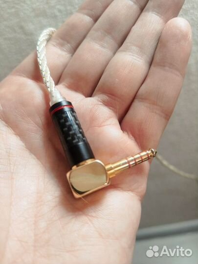 Проводные наушники