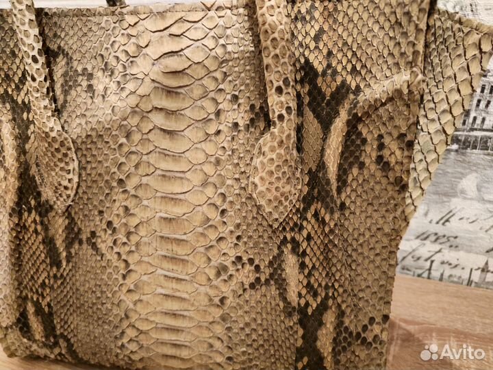Сумка из кожи питона