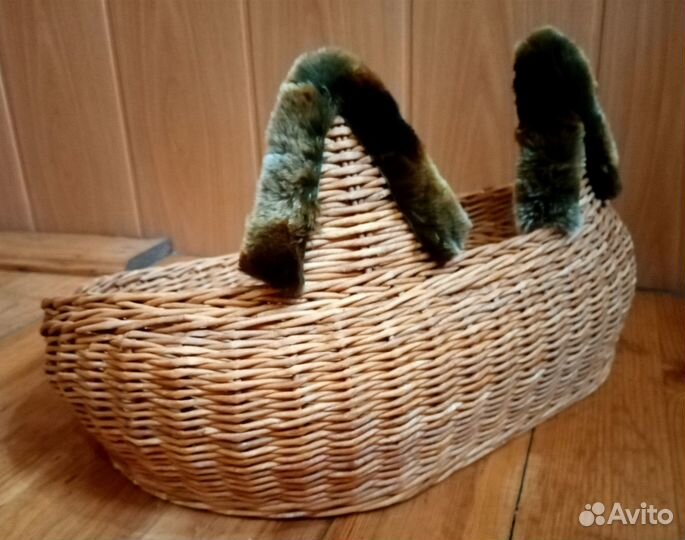 Лежанка для животных плетеная