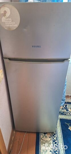 Холодильник Vestel EDD 144