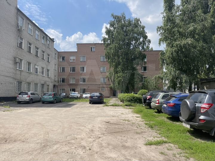 Здание, 3685.6 м²