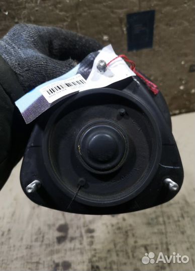 Стойка амортизатора передняя Subaru Impreza gc8