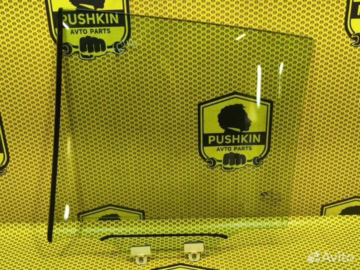 Стекло двери заднее правое Renault Koleos HY0 2TR