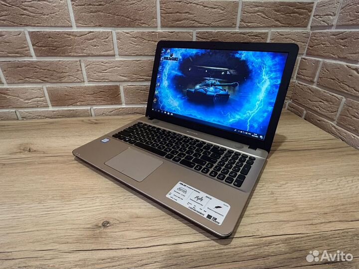 Ноутбук asus X541(core I3-6006U+SSD240GB+8GB DDR4)