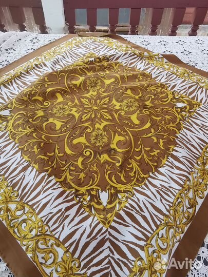 Красивый винтажный платок Италия