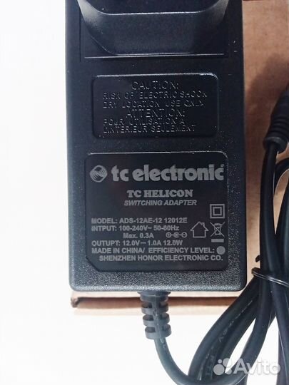 Адаптер питания TC Helicon Voicetone, voicelive