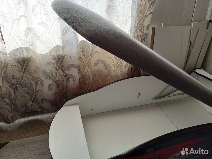 Детская кровать машина