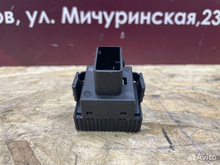 Кнопка корректора фар Volkswagen Polo