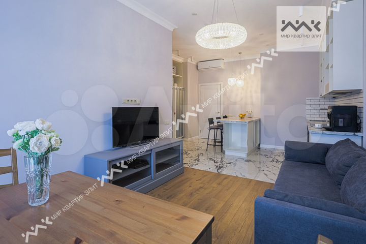2-к. квартира, 70 м², 4/8 эт.