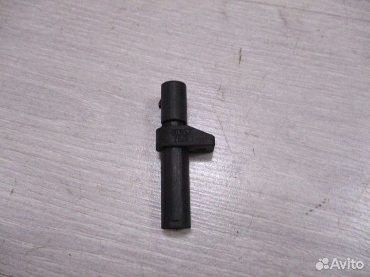 Датчик коленвала Mercedes-Benz C-Class 2.1 2001