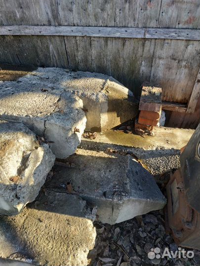 Бетонные столбы бу