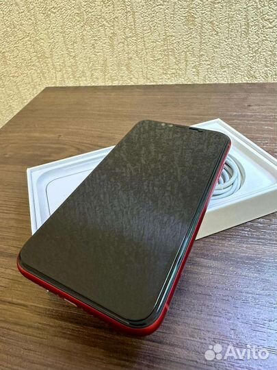 Телефон iPhone XR