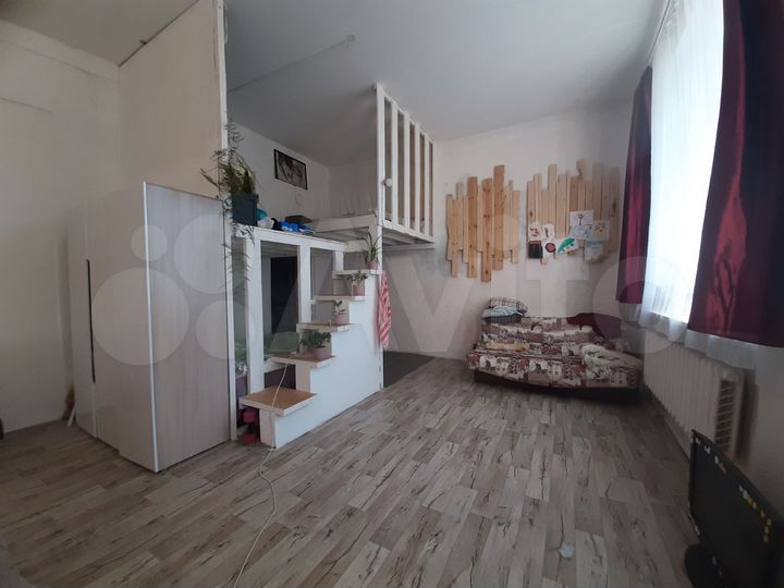 Офис 125 м² с высокими потолками 4м